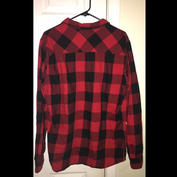 Men’s Large plaid long sleeve flannel black & red - Picture 2 of 4